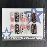 Image 3 of Laced Star (Medium)