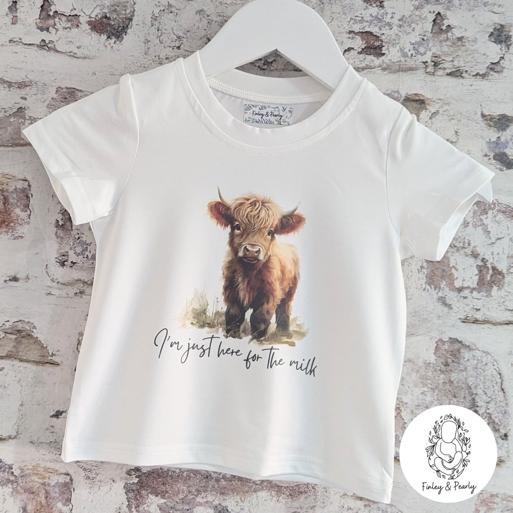 T-SHIRT: Cow Milk