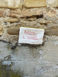 Image 1 of Bustina upcycling “Bottoni e rossetti”