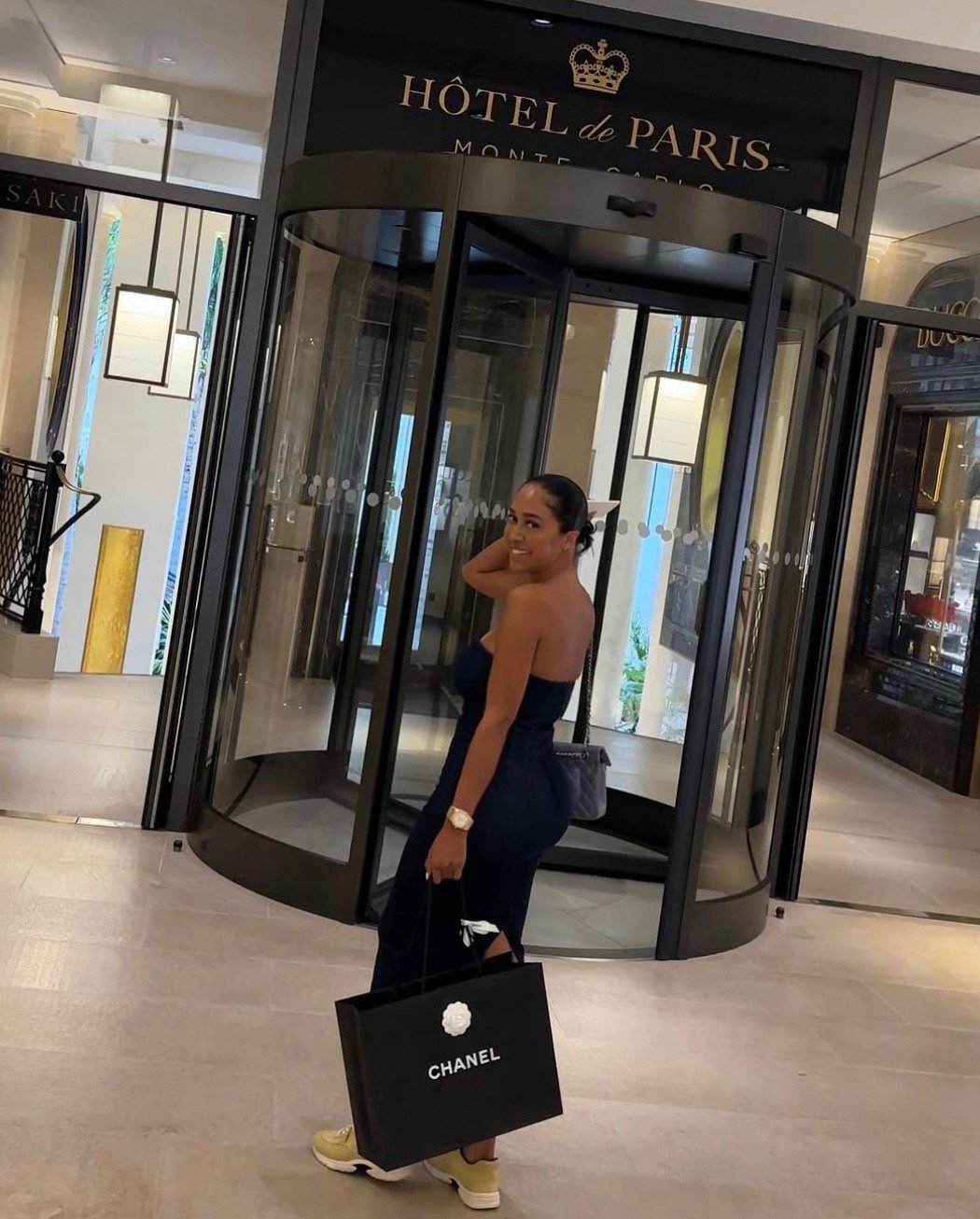 Image of ZARA STRAPLESS DENIM MIDI DRESS (MEDIUM)