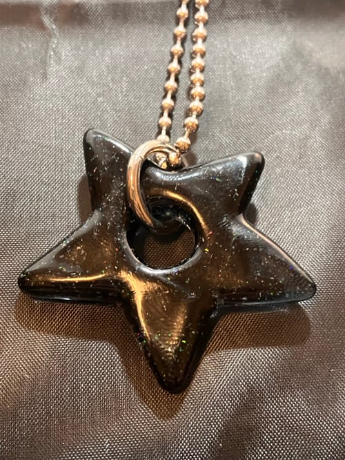 Image of crushed opal black star
