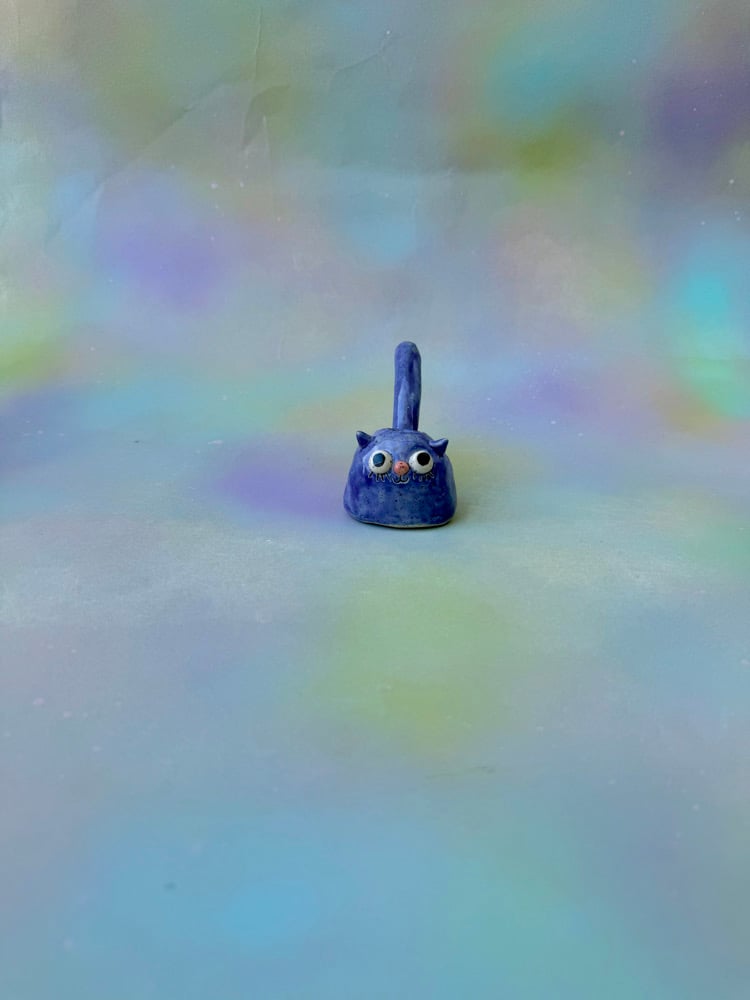 Image of purple kitty pipe