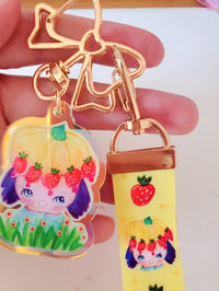 Image 2 of Strawberry and merengue pie Keychain charm