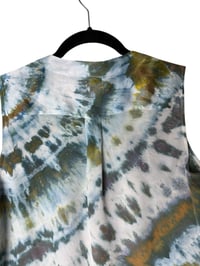 Image 7 of ♻️ UPCYCLED XS Silk Top in Earthy Agate Ice Dye