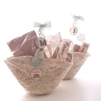 Image 1 of Set Cesta Especial Papelería | Regalos Fin de Curso | Detalles para Profes