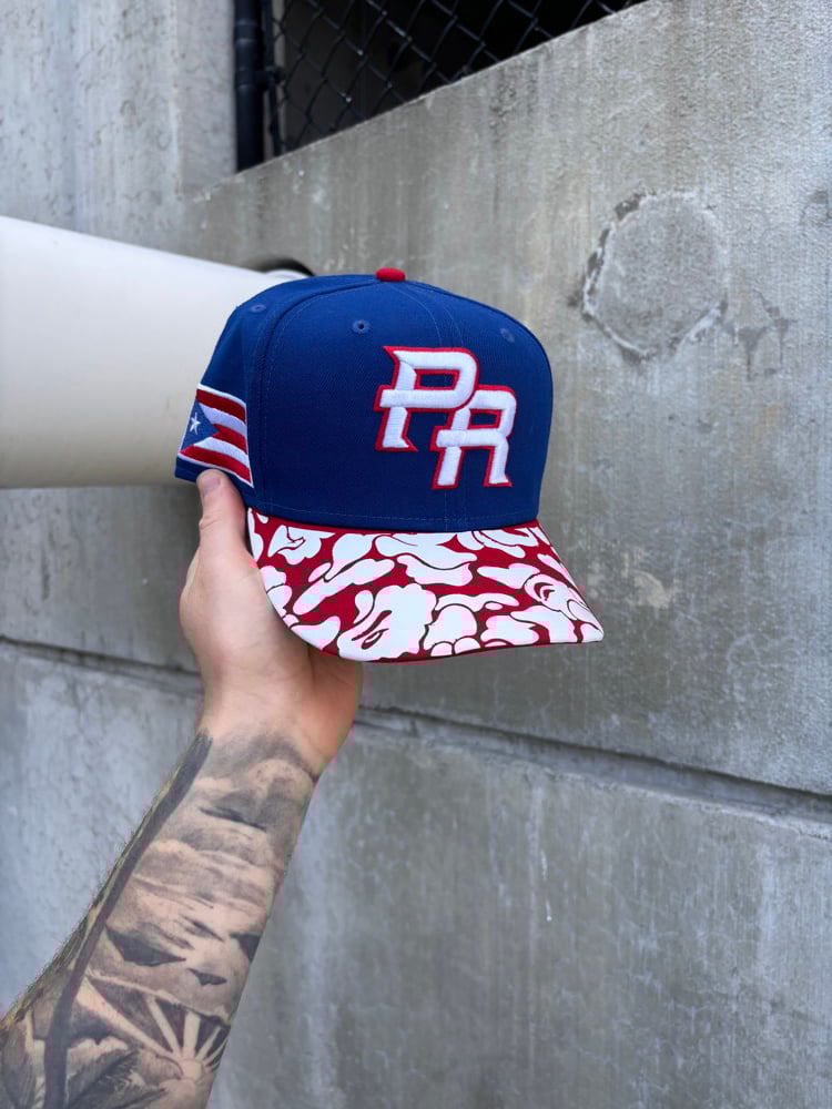 Image of TRI TONE BLUE PUERTO RICO CUSTOM FITTED CAP