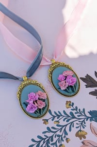 Image 2 of Pink carnations  