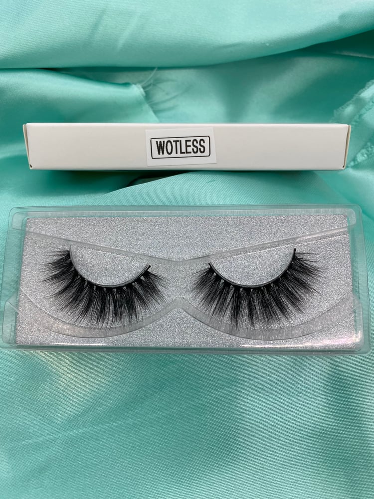 Image of Lotus Lashes LITE