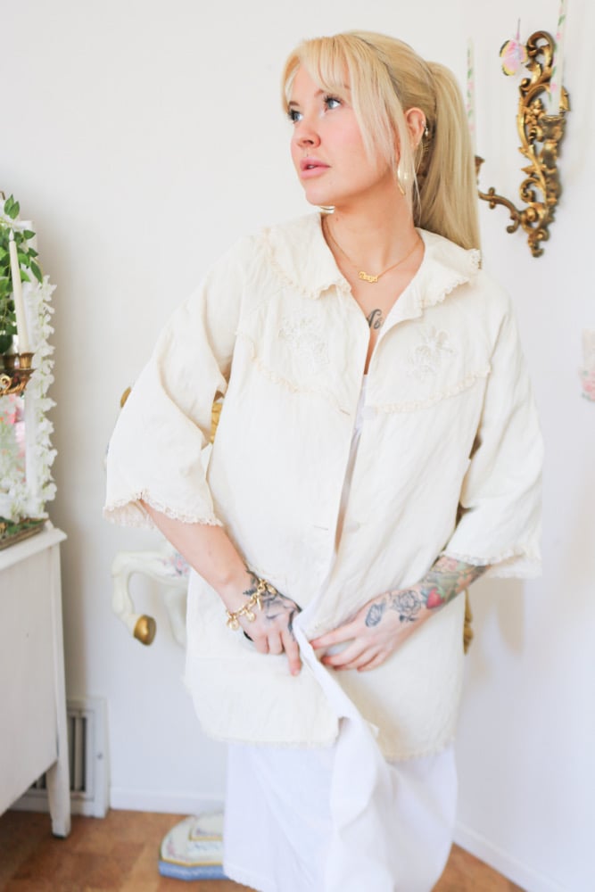 Image of 1950s D'signer by Formula Off White Quilted Bed Jacket (Medium)