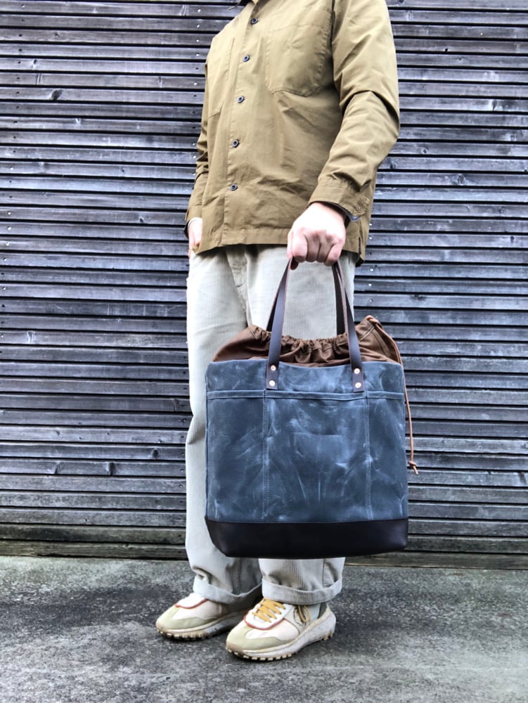 Treesizeverse — Draw string closure large tote bag in waxed canvas
