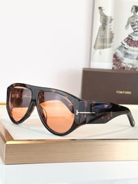 Image 6 of TomFórd Shades