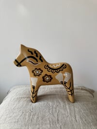 Image 2 of DALA HORSE 003