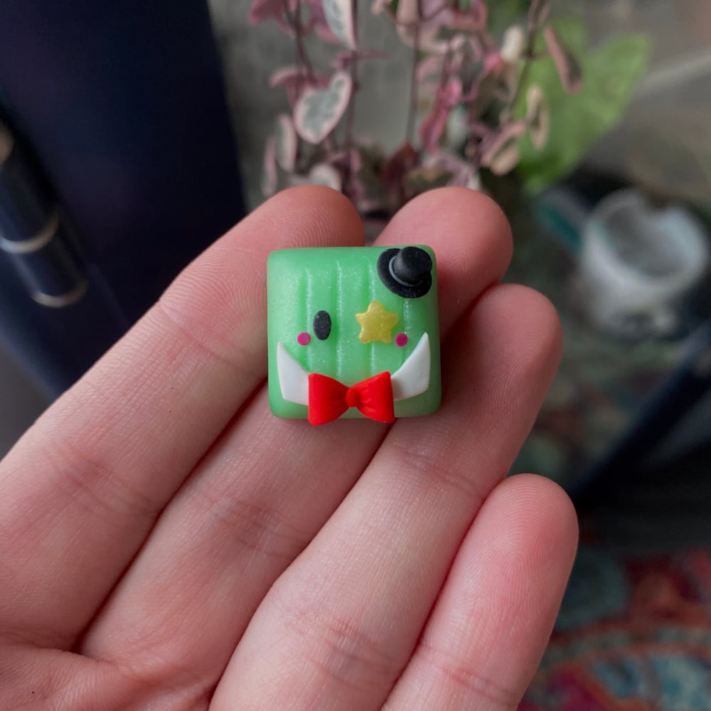 Image of Cactuar Gold Saucer Keycap