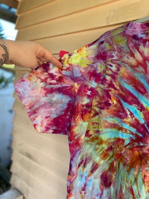 Image of XL Mom I'm Scared Come Pick Me Up Tie Dye Shirt 1