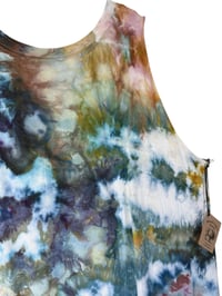 Image 4 of 3XL Luxe Knit Tank in Earthy Watercolor Ice Dye