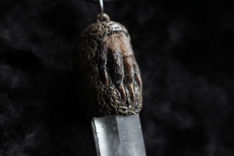 dead good ginuea pig paw and quartz pendant Image 8
