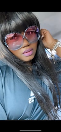 Image 3 of Beauty shades