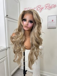 Image 2 of Mia luxury (free part) 