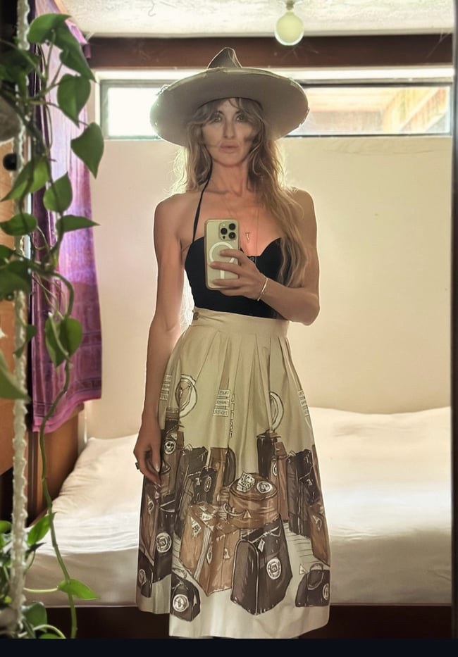 1960s travel luggage souvenir circle skirt 1950s