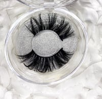 Image 3 of Dramatic Lashes