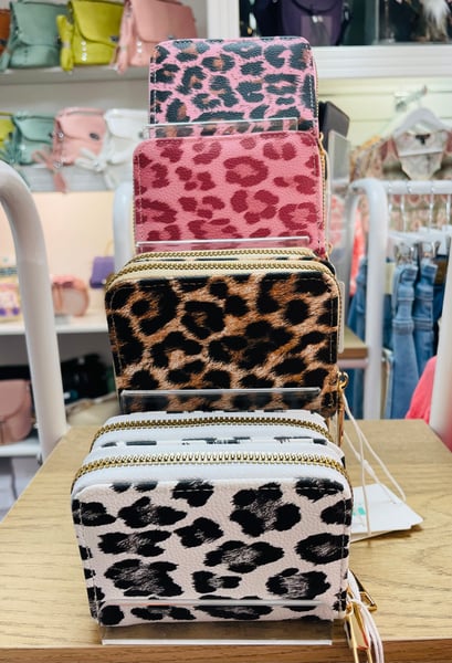 Image of Leopard Print Card Holder Purse