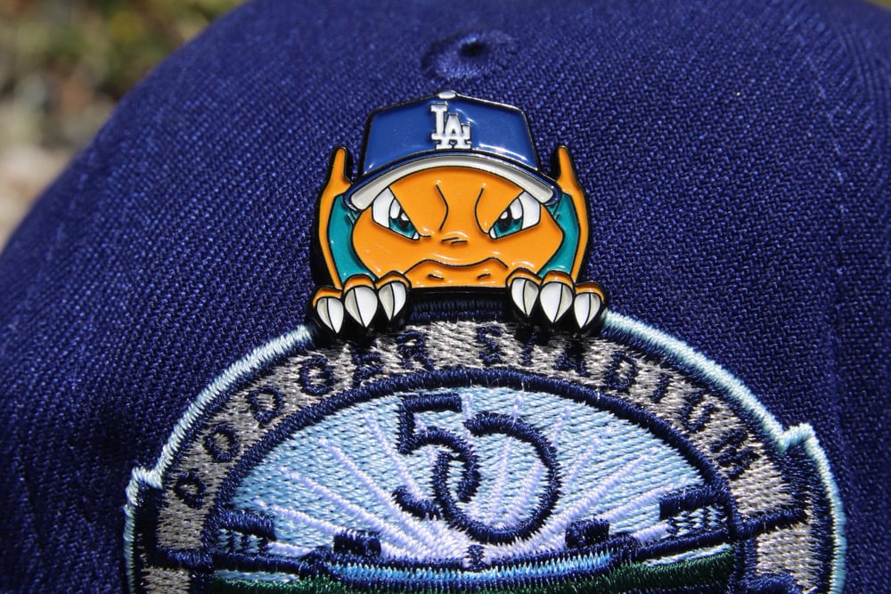 Image of Charizard LA Dodgers Shohei Ohtani Peeker Pin