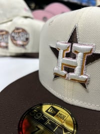 Image 2 of New Era 5950 Country Legend 2.0 Chrome -Burnt Wood- Metallic Silver - Pink