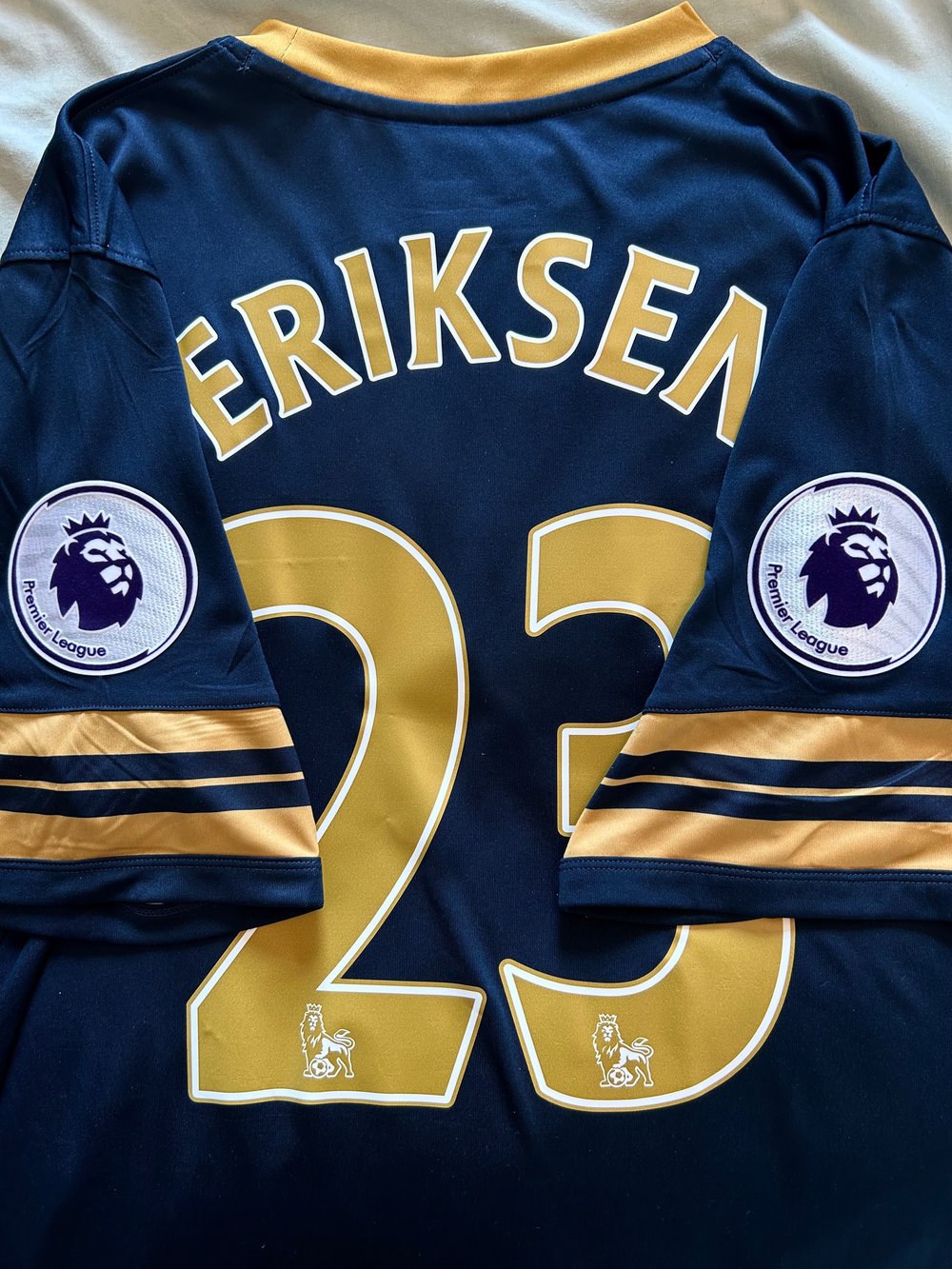 Image of Tottenham Hotspur “ERIKSEN 23” 2016/17 Away Shirt + PL patches (XL)