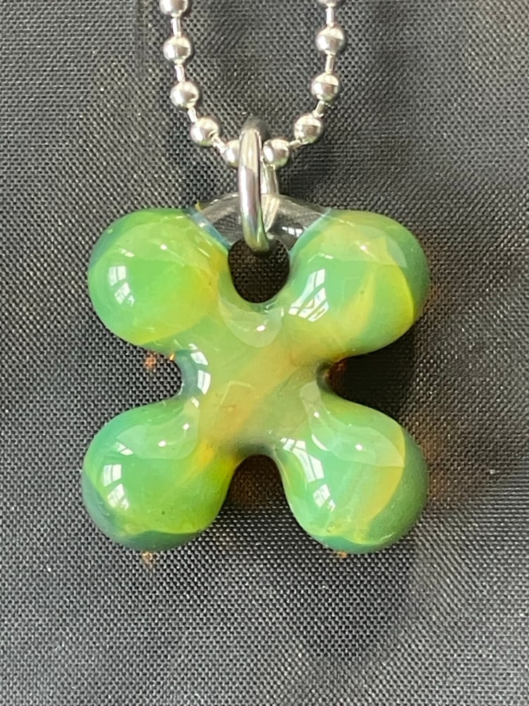 Image of opaline Jade clover