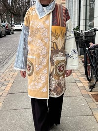 Image 21 of Beige/blue wonder coat (s-l)