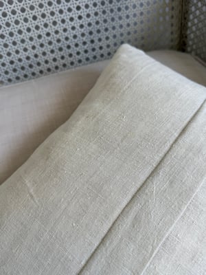 Image of Cowparsley cushion 