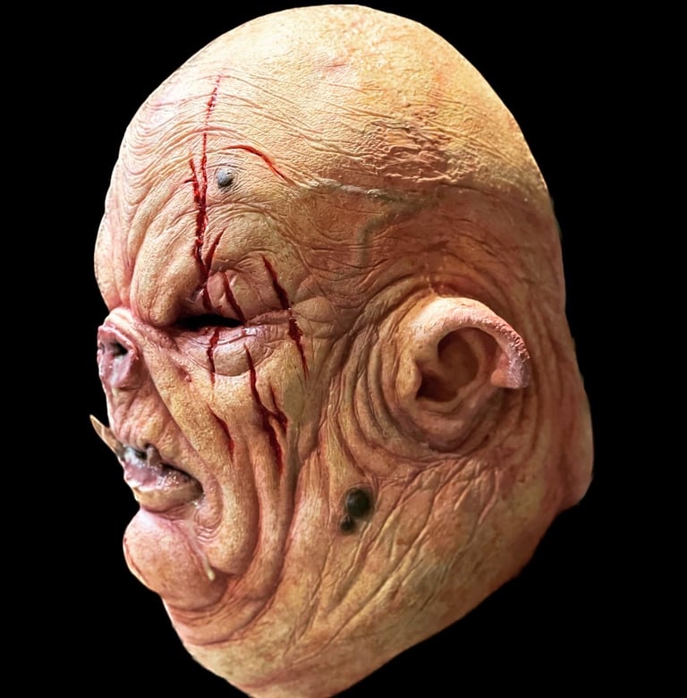 Boaris the Butcher - wearable latex full mask Image 2