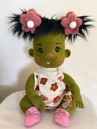 Image 2 of Zarina, 24” Open Mouth Frankie Girl