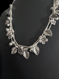 Image 2 of PH113 Karen Vine and Flower Necklace