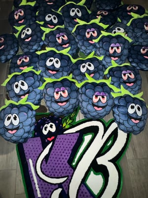 Berry Pillow 