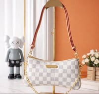 Image 3 of Liv pochette