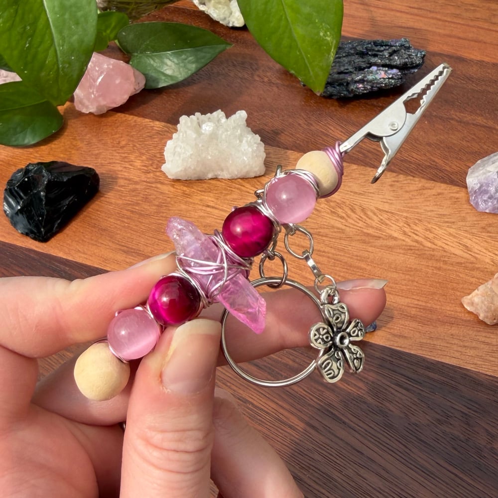 Image of hibiscus high clip keychain 