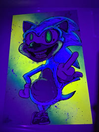 Image 2 of Sonic The Hedgy w/matching keychain!