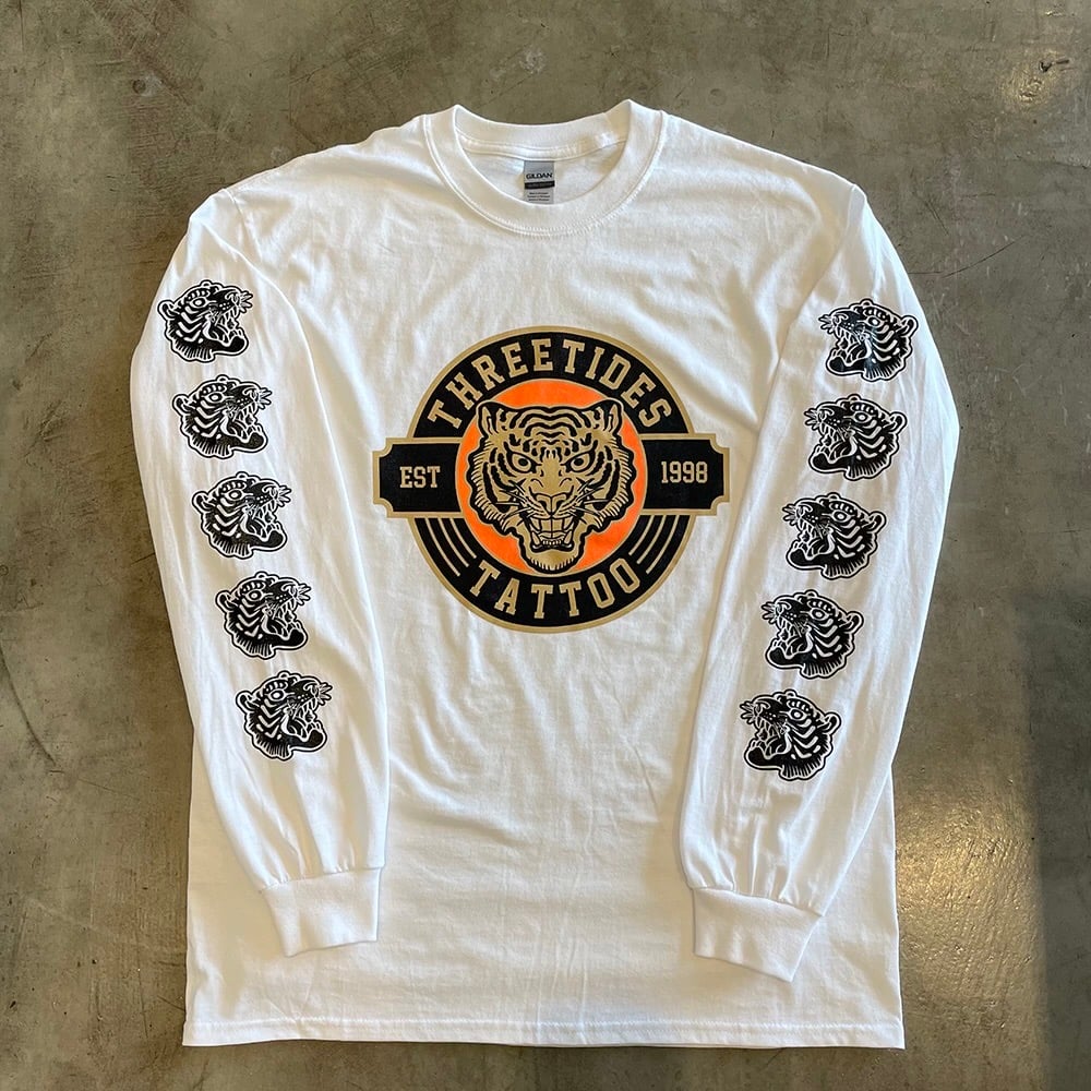 Image of TIGER LONG SLEEVE T WHT