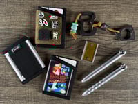 Minimalist Wallets with Cash Strap