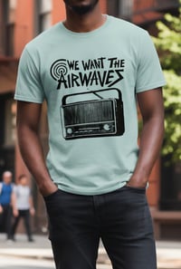 Image 1 of Camiseta Radio