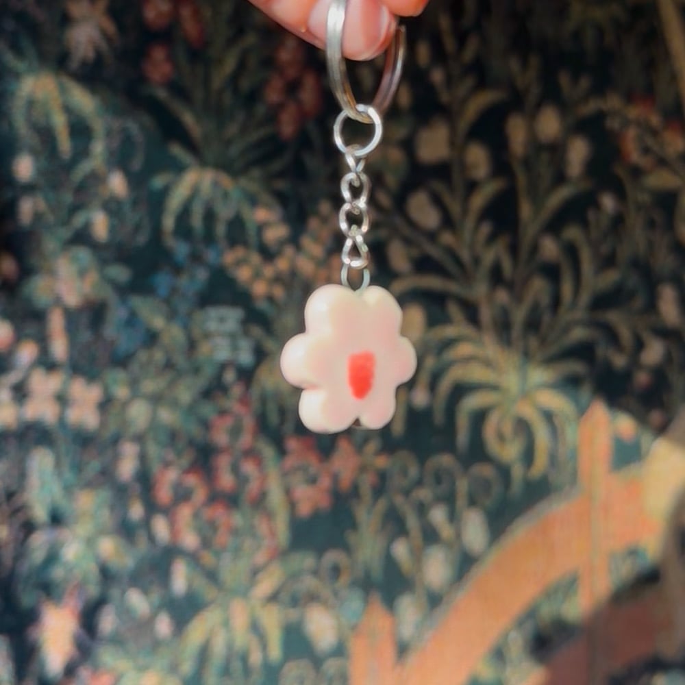 image of flower keychain 