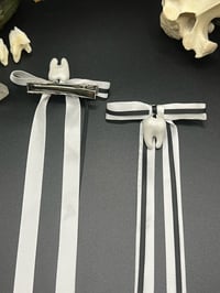 Image 2 of White Tooth Hair Ribbon