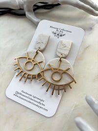 Image 2 of  Golden eye