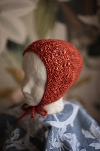 Image 3 of Bonnet Isidor, Dark Rust, 6-12 months 