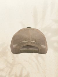 Image 3 of “OLDMANTAN” SNAPBACK [OLIVE] (w/ glow in the dark logo thread)