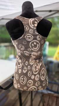 Image 2 of Smiley Tank