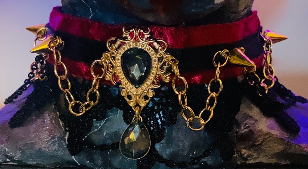 Image of 𝔑𝔢𝔴 𝔄𝔤𝔢 𝔙𝔞𝔪𝔭𝔦𝔯𝔦𝔲𝔪