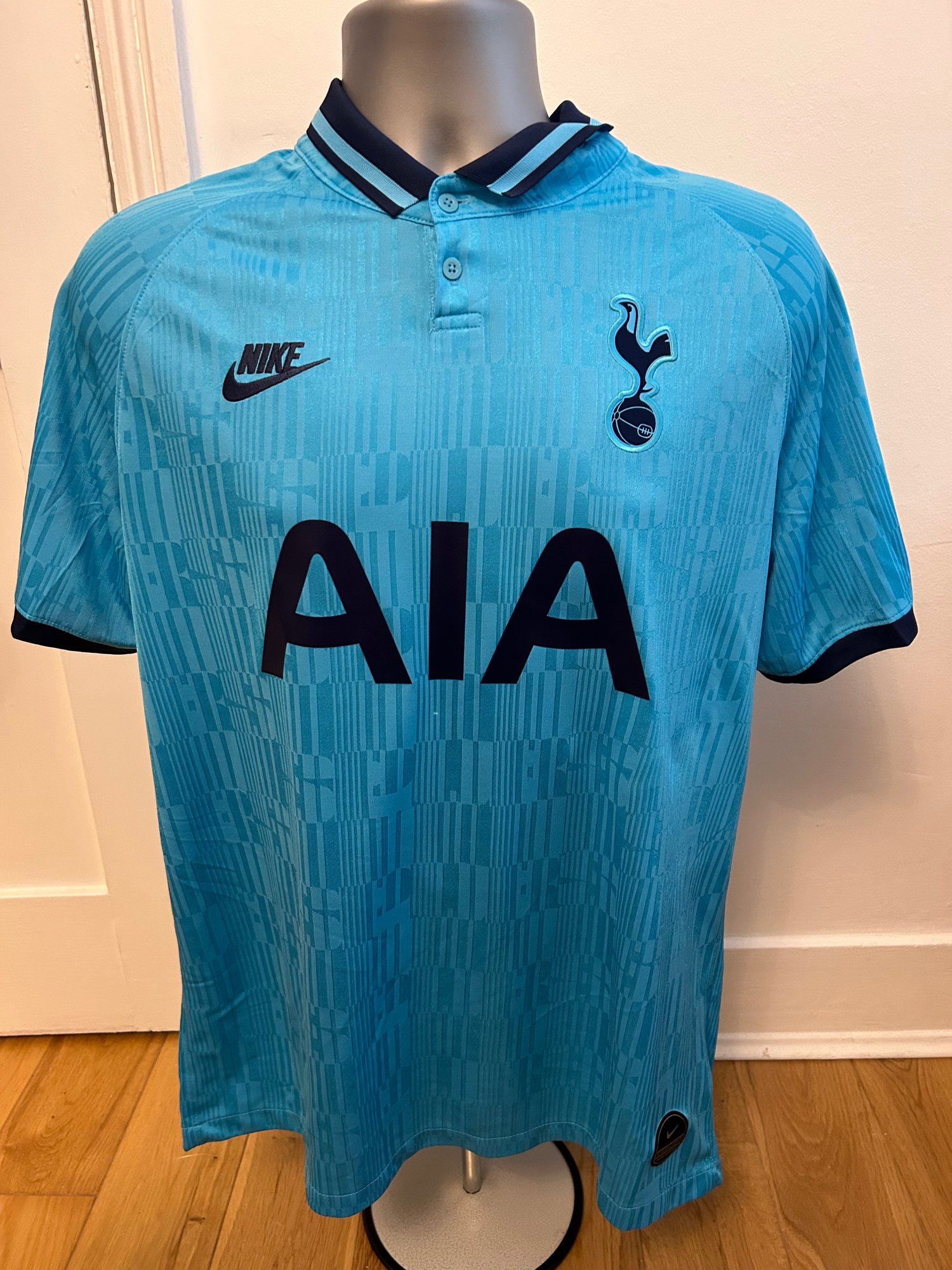 Image of Tottenham Hotspur “KANE 10” 2019/20 Third Shirt + UCL patches (L)