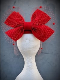 Image 3 of 'Winnie' in Red